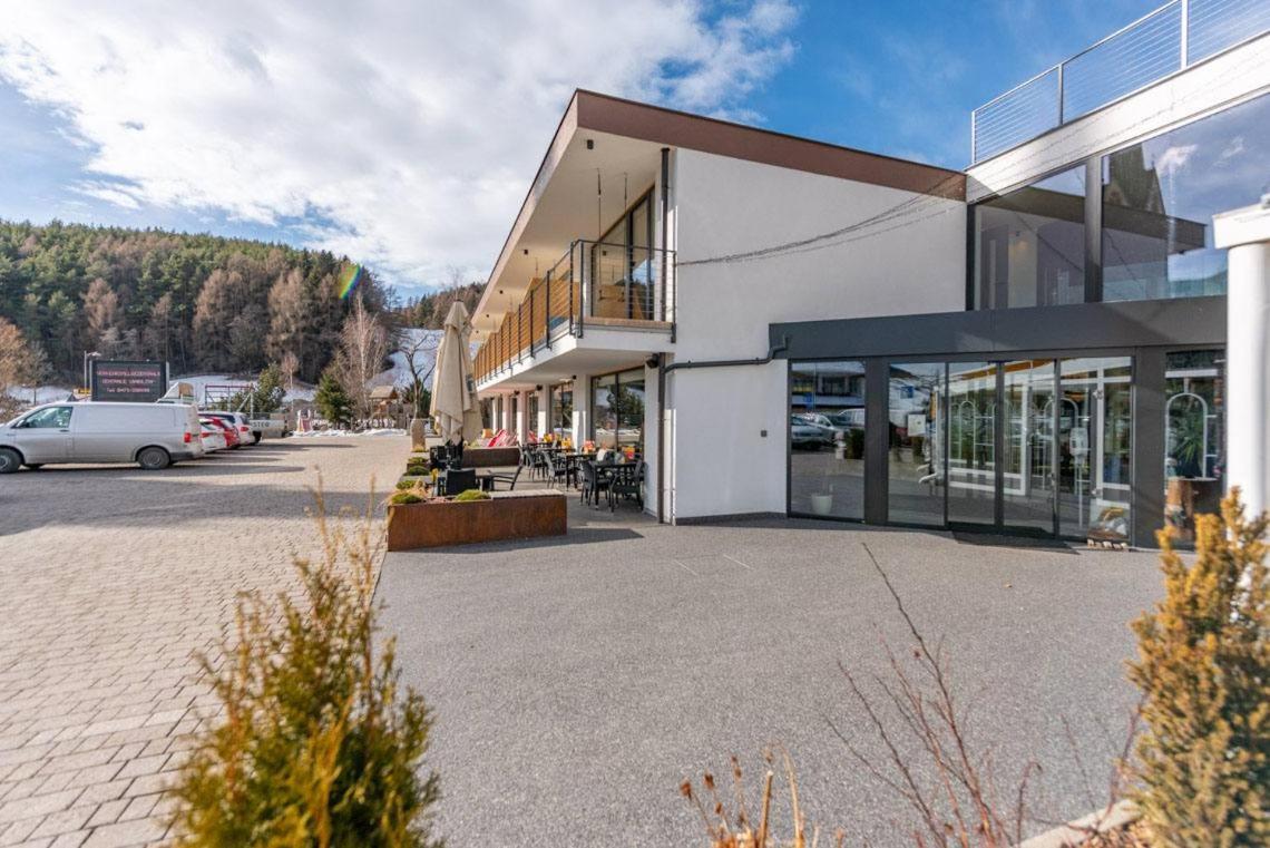Hotel Wochtla Buam Brunico Exterior foto