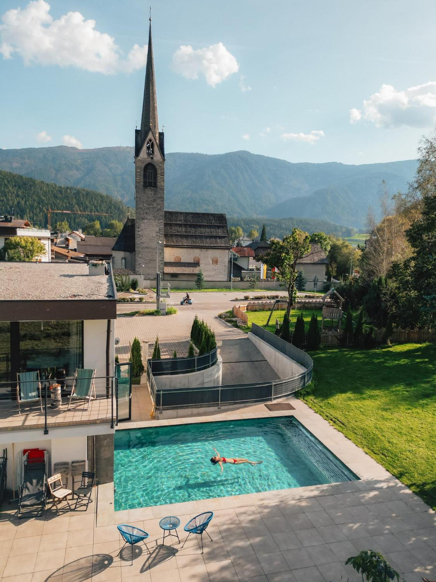 Hotel Wochtla Buam Brunico Exterior foto